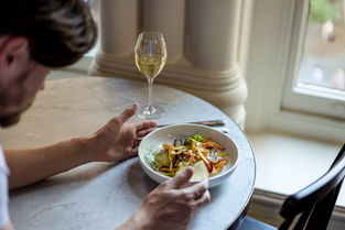 室內餐飲的藝術 從食物到氛圍的全方位體驗